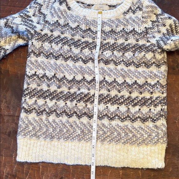 LOFT Ivory and Taupe Knit Sweater - Picture 5 of 6